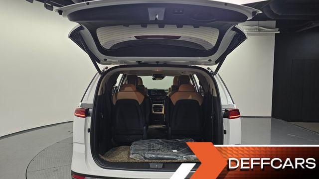 Kia CARNIVAL 9-Seater Noblesse купить на сайте DeffCars