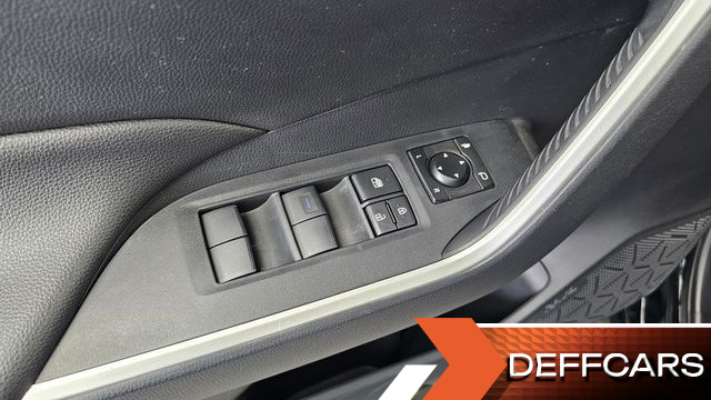 Toyota RAV4 2.5 2WD купить на сайте DeffCars
