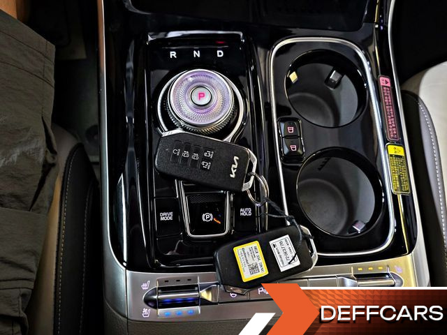 Kia CARNIVAL Gasoline 9-Seater Hi-Limousine Signature купить на сайте DeffCars