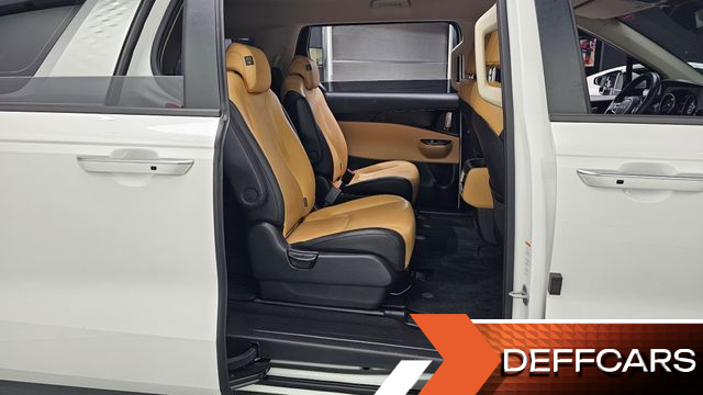 Kia CARNIVAL 9-Seater Prestige купить на сайте DeffCars