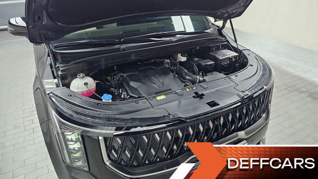 Kia CARNIVAL Gasoline 4-Seater Hi Limousine Signature купить на сайте DeffCars