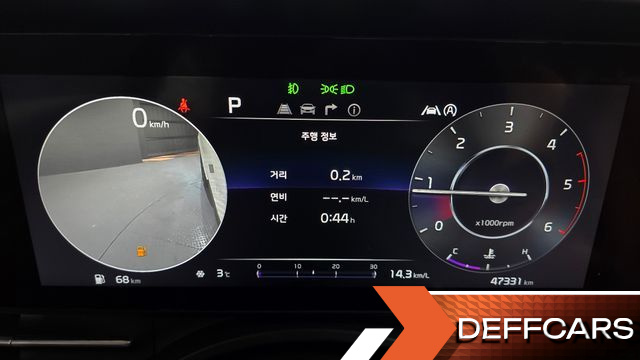 Kia CARNIVAL 9-Seater Signature купить на сайте DeffCars