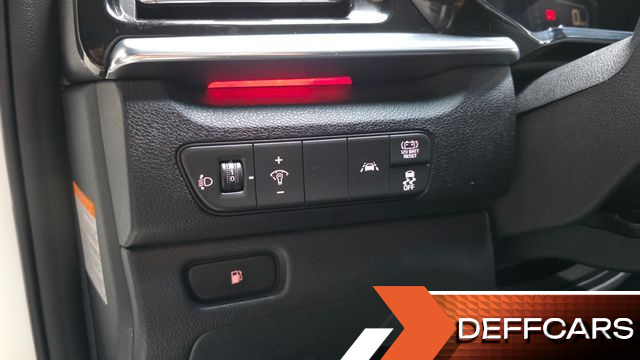 Kia NIRO 1.6 HEV Trendy купить на сайте DeffCars