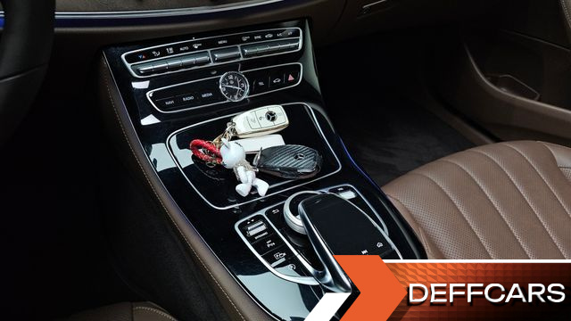 Mercedes E-CLASS E300 4MATIC Exclusive купить на сайте DeffCars