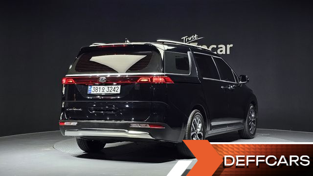 Kia CARNIVAL 9-Seater Noblesse купить на сайте DeffCars