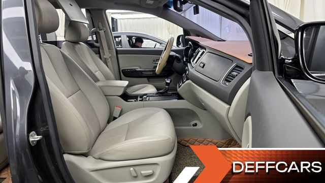 Kia CARNIVAL Gasoline 7-seater Limousine President купить на сайте DeffCars