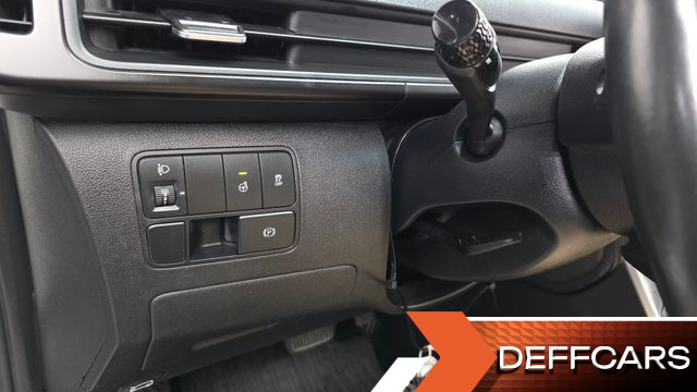 Hyundai STARIA L3.5 Tourer 9-Seater Modern купить на сайте DeffCars