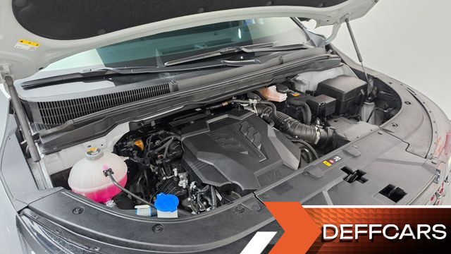 Kia CARNIVAL Gasoline 7-Seater Gravity купить на сайте DeffCars