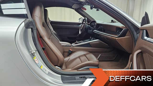 Porsche 911 Carrera 4 GTS Cabriolet купить на сайте DeffCars