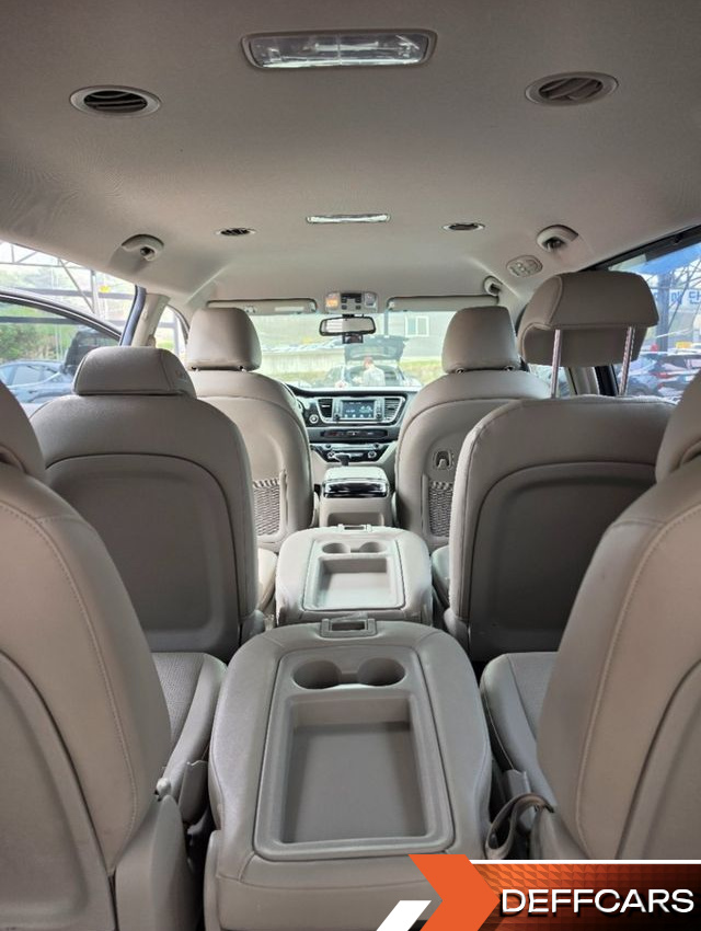 Kia CARNIVAL 11-Seater Prestige купить на сайте DeffCars