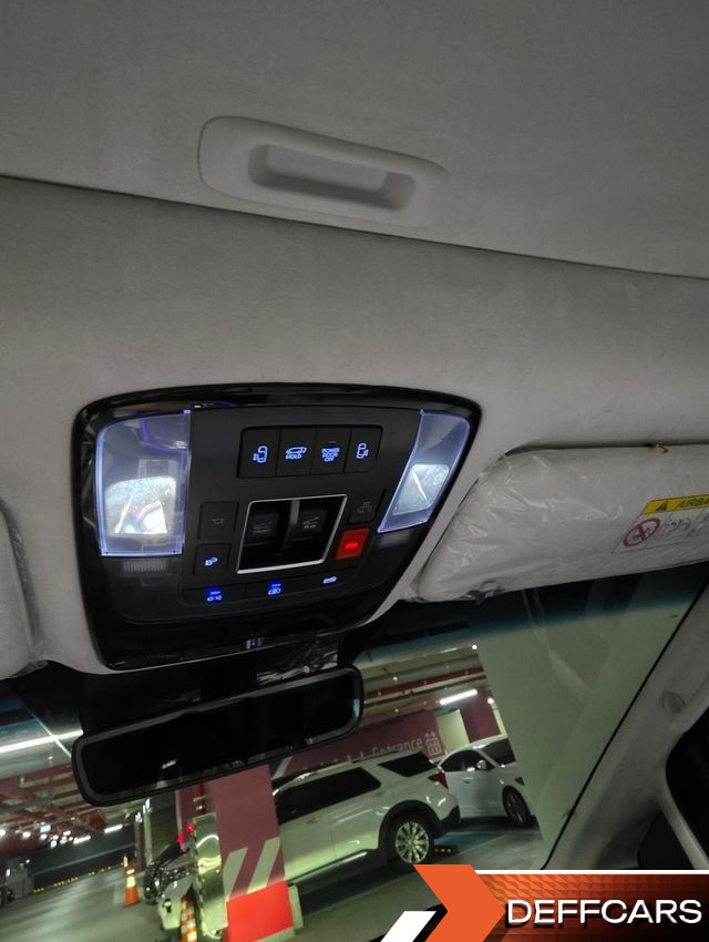 Hyundai STARIA 4WD Lounge 9-Seater Inspiration купить на сайте DeffCars