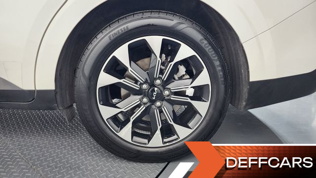 Kia CARNIVAL 9-Seater Noblesse купить на сайте DeffCars