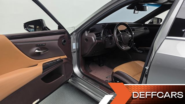 Lexus ES Luxury Plus купить на сайте DeffCars