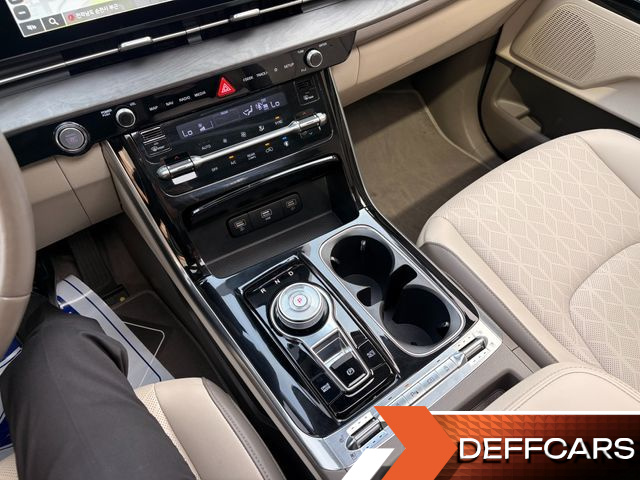 Kia CARNIVAL 9-Seater Noblesse купить на сайте DeffCars