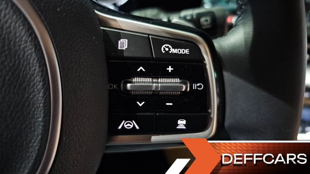 Kia CARNIVAL 9-Seater Noblesse купить на сайте DeffCars