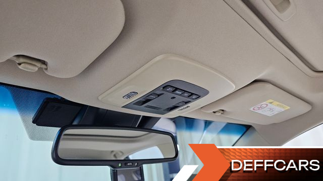 Toyota CAMRY 2.5 XLE Hybrid купить на сайте DeffCars