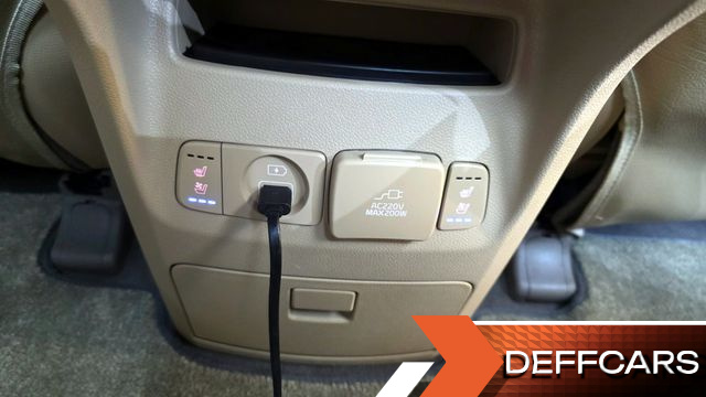 Kia CARNIVAL 9-Seater Noblesse Special купить на сайте DeffCars
