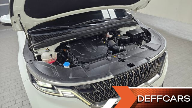 Kia CARNIVAL 9-Seater Noblesse купить на сайте DeffCars
