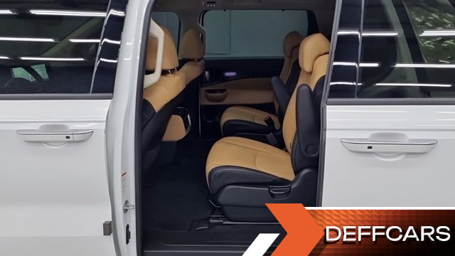 Kia CARNIVAL 9-Seater Signature купить на сайте DeffCars