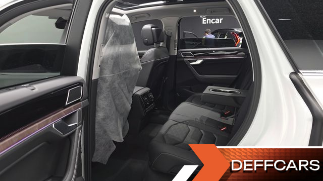 Volkswagen TOUAREG 3.0 TDI Prestige купить на сайте DeffCars