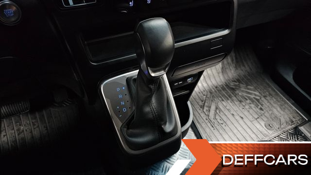 Hyundai STARIA L3.5 Cargo 5-Seater Modern купить на сайте DeffCars