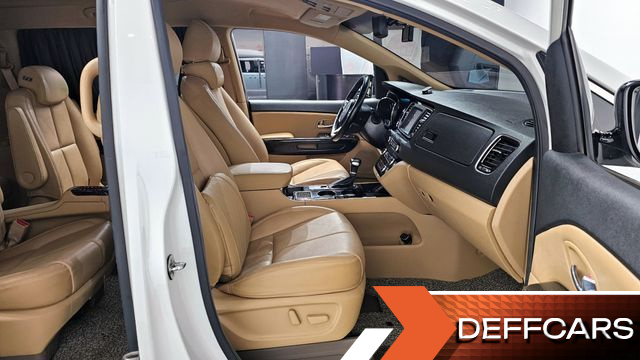 Kia CARNIVAL 9-Seater Hi-Limousine Noblesse Special купить на сайте DeffCars