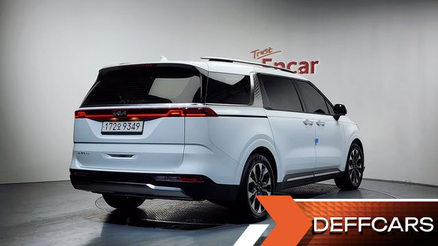 Kia CARNIVAL 9-Seater Signature купить на сайте DeffCars