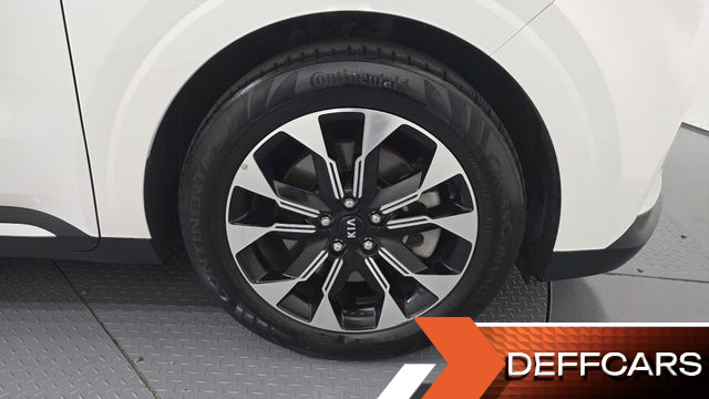 Kia CARNIVAL 9-Seater Signature купить на сайте DeffCars