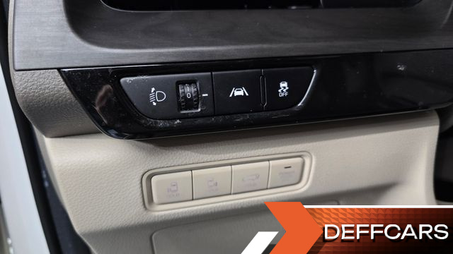 Kia CARNIVAL 7-Seater Noblesse купить на сайте DeffCars