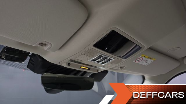 Land Rover DISCOVERY D250 SE купить на сайте DeffCars
