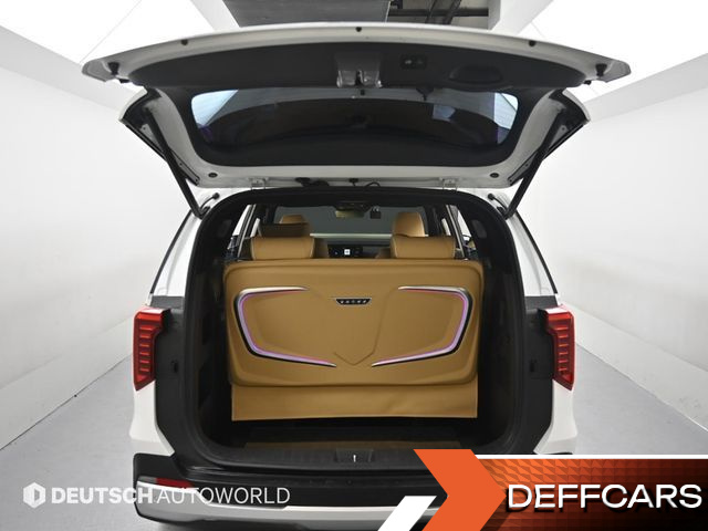 Kia CARNIVAL HEV 9-Seater Hi-Limousine (Special vehicle) купить на сайте DeffCars