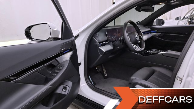 BMW 5-SERIES 520i M Sport купить на сайте DeffCars