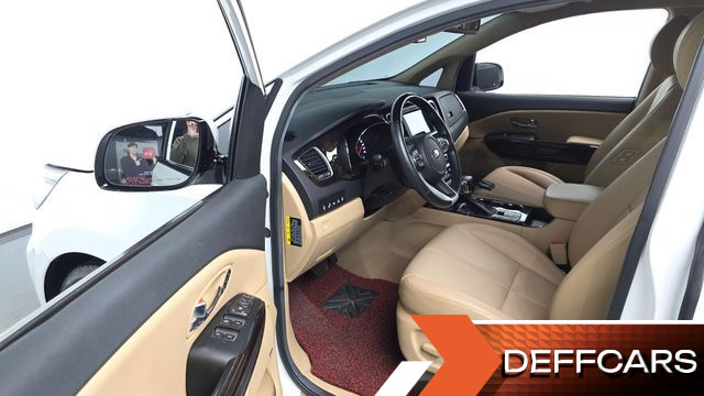 Kia CARNIVAL 9-Seater Noblesse Special купить на сайте DeffCars