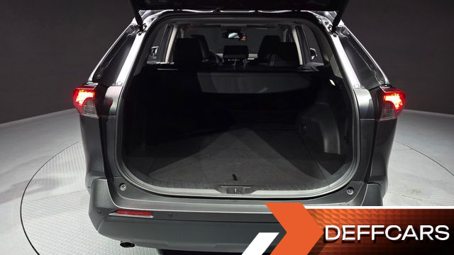 Toyota RAV4 2.5 2WD Hybrid XLE купить на сайте DeffCars