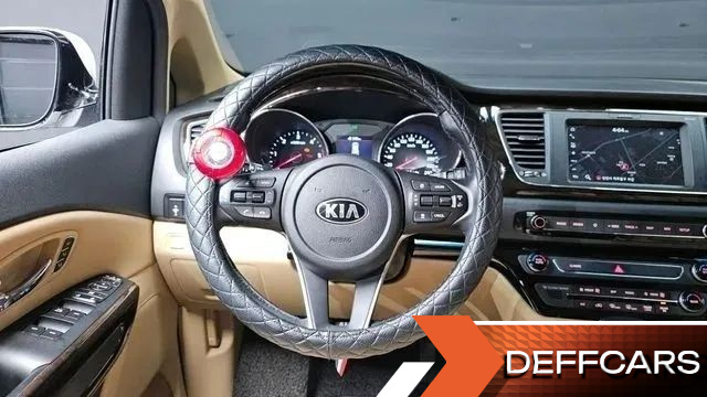 Kia CARNIVAL 7-Seater Limousine President купить на сайте DeffCars