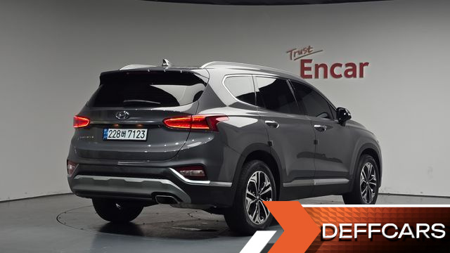 Hyundai SANTAFE Gasoline 2.0T 2WD Prestige купить на сайте DeffCars