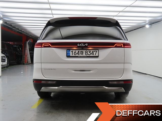 Kia CARNIVAL Gasoline 7-Seater Signature купить на сайте DeffCars