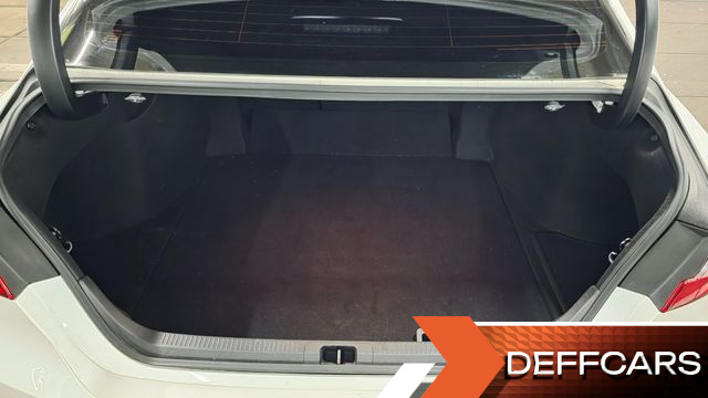 Toyota CAMRY 2.5 LE Hybrid купить на сайте DeffCars