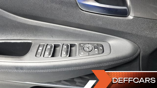 Hyundai SANTAFE Gasoline 2.0T 2WD Exclusive Special купить на сайте DeffCars