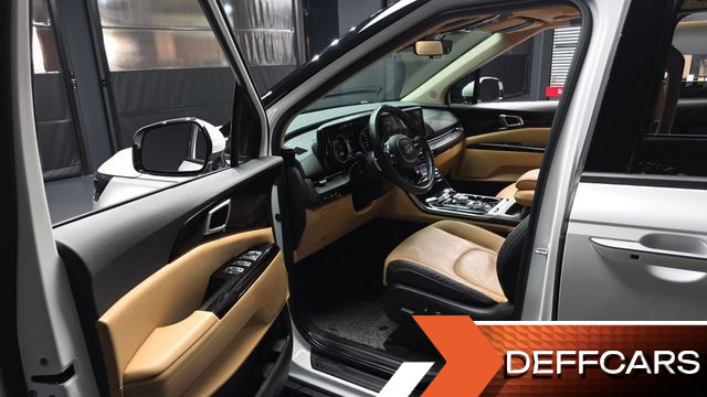 Kia CARNIVAL 7-Seater Noblesse купить на сайте DeffCars