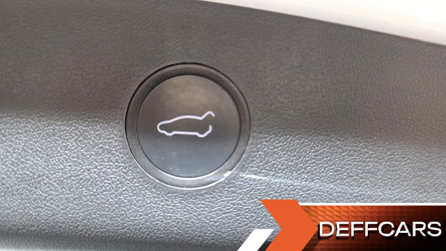 Tesla MODEL 3 Long Range AWD купить на сайте DeffCars