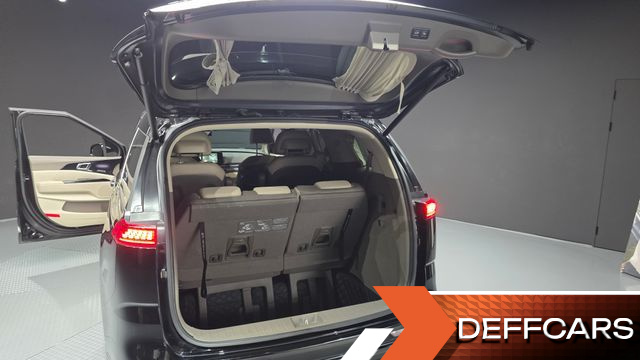 Kia CARNIVAL Gasoline 7-Seater Hi-Limousine Signature купить на сайте DeffCars