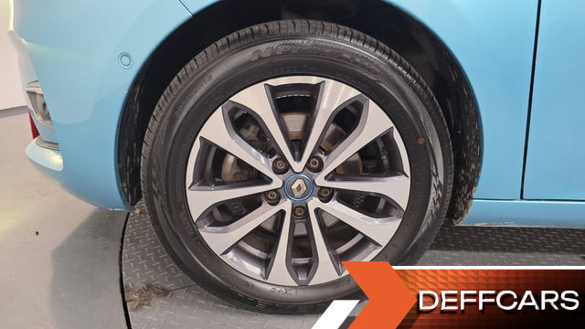 Renault-KoreaSamsung ZOE Intens Eco купить на сайте DeffCars