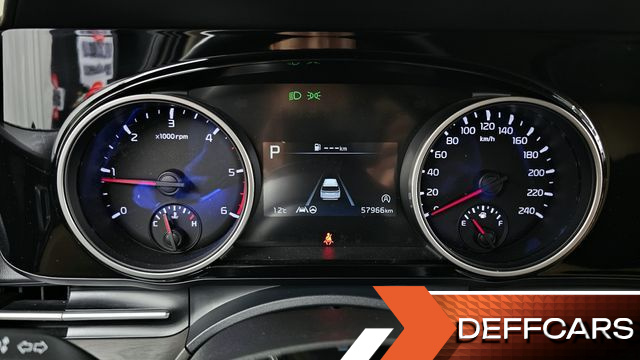 Kia CARNIVAL 9-Seater Prestige купить на сайте DeffCars