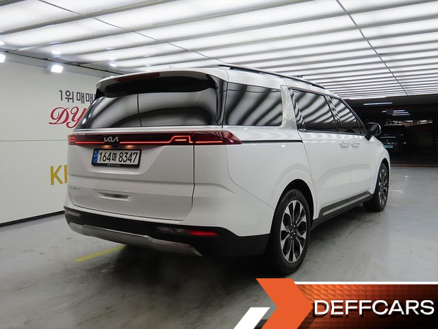 Kia CARNIVAL Gasoline 7-Seater Signature купить на сайте DeffCars