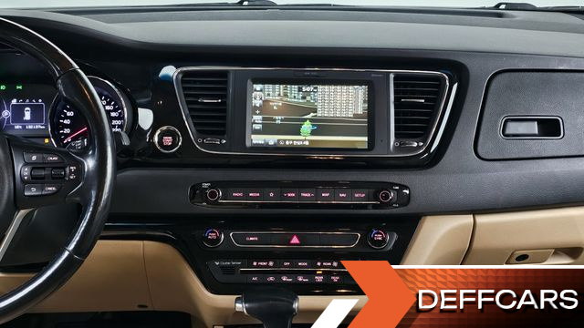 Kia CARNIVAL 7-seater Limousine President купить на сайте DeffCars