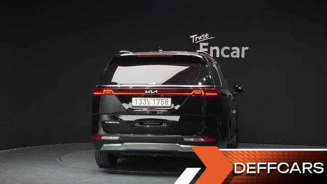 Kia CARNIVAL Gasoline 9-Seater Signature купить на сайте DeffCars