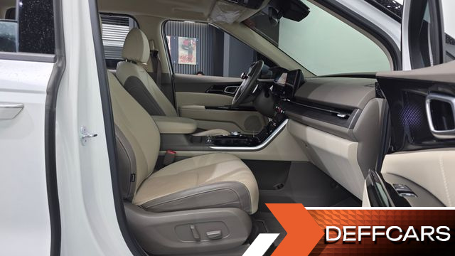 Kia CARNIVAL 9-Seater Signature купить на сайте DeffCars