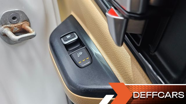 Kia CARNIVAL 9-Seater Prestige купить на сайте DeffCars