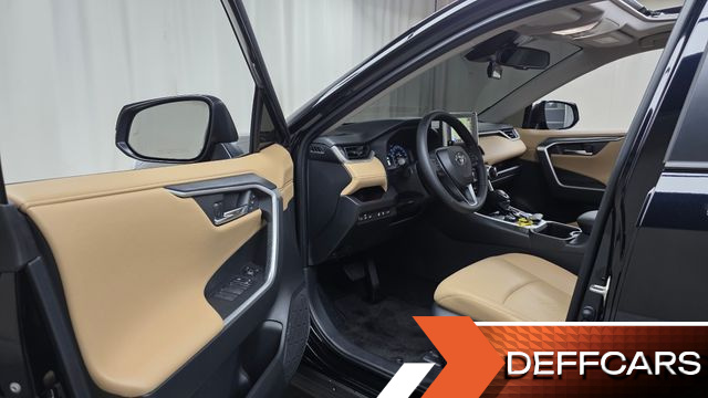Toyota RAV4 2,5 4WD Hybrid LTD купить на сайте DeffCars